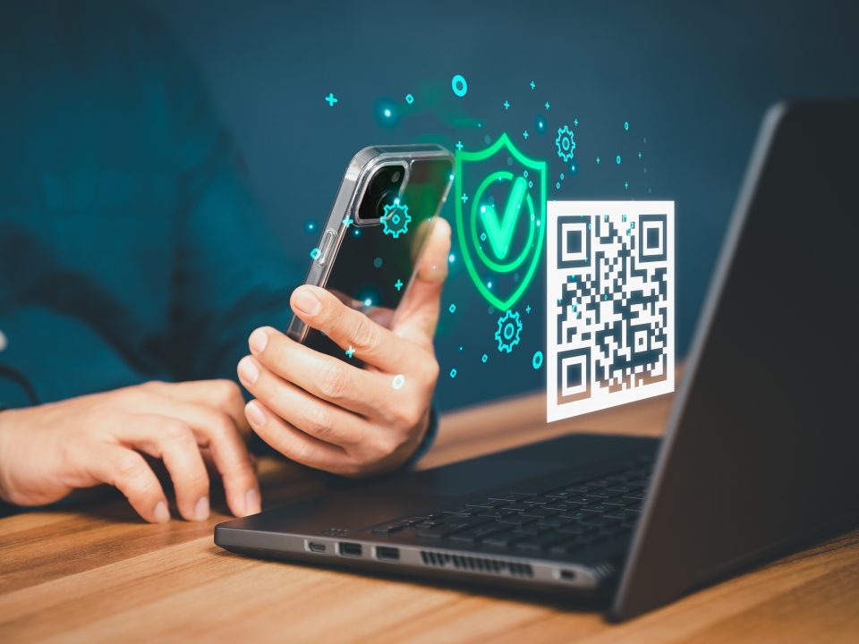 concept,of,using,smartphones,to,scan,qr,codes,to,make